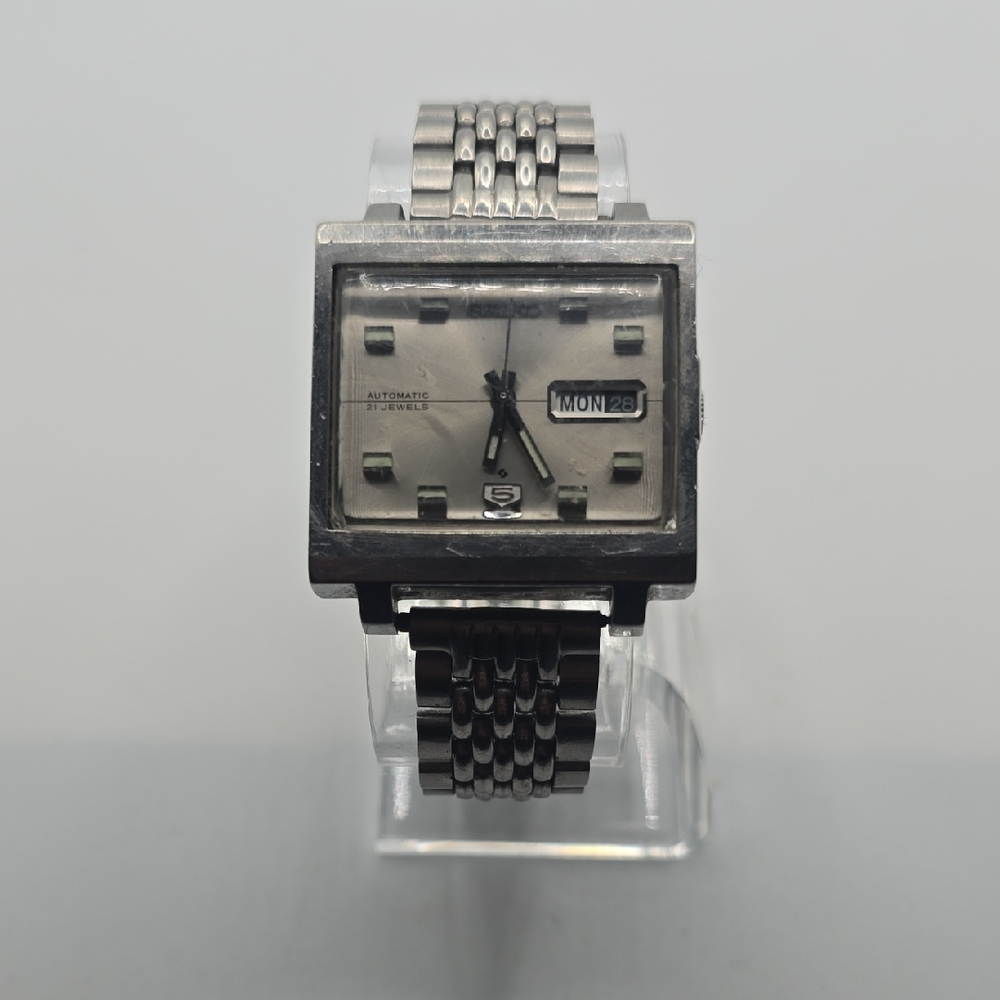 Vintage Seiko Silver Automatic Men's Watch